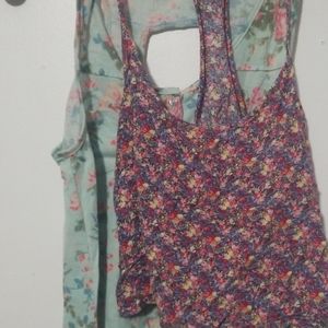 2️⃣ floral tank tops for $6🌸